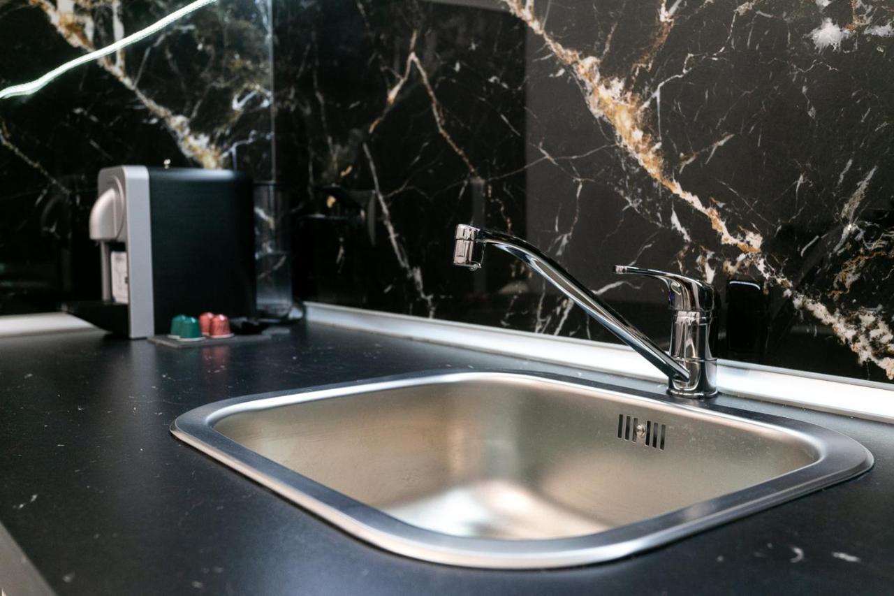 Apartment Near To White Tower 40sqm , Gas Heating, Optical Fiber, 2smart Tv, Private Entrance *